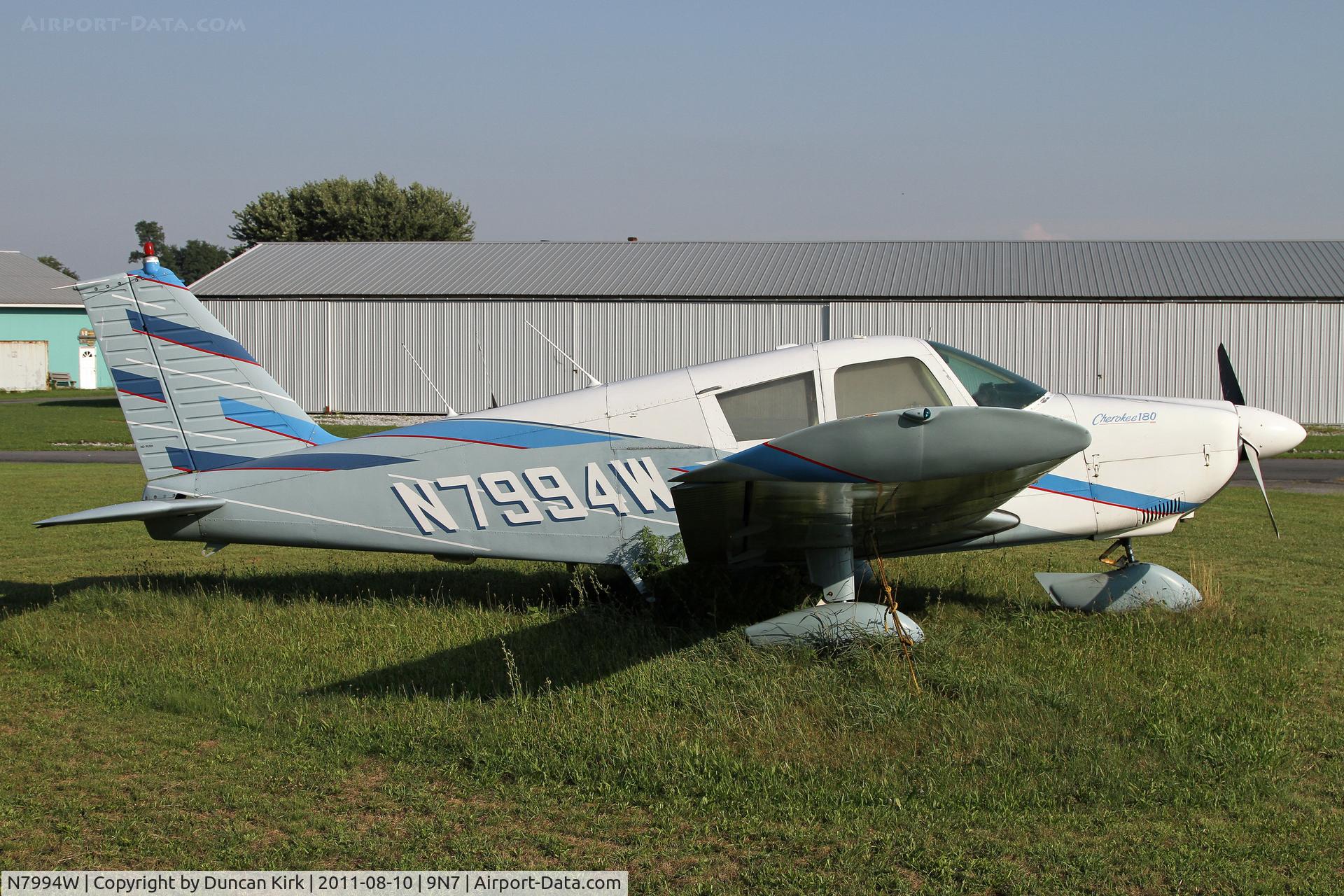 N7994W, 1964 Piper PA-28-180 Cherokee C/N 28-2053, Great paint job!