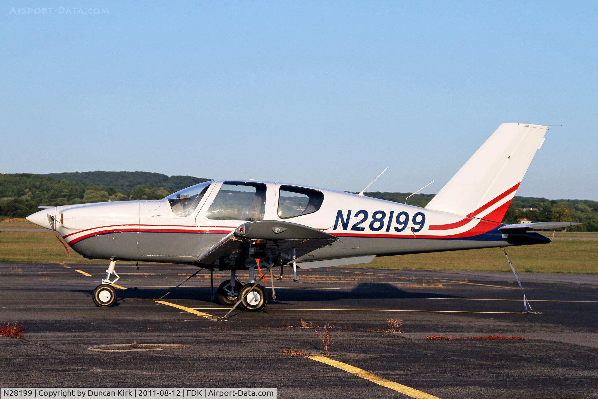N28199, Socata TB-9C Tampico Club C/N 1062, A nice shot in pristine light