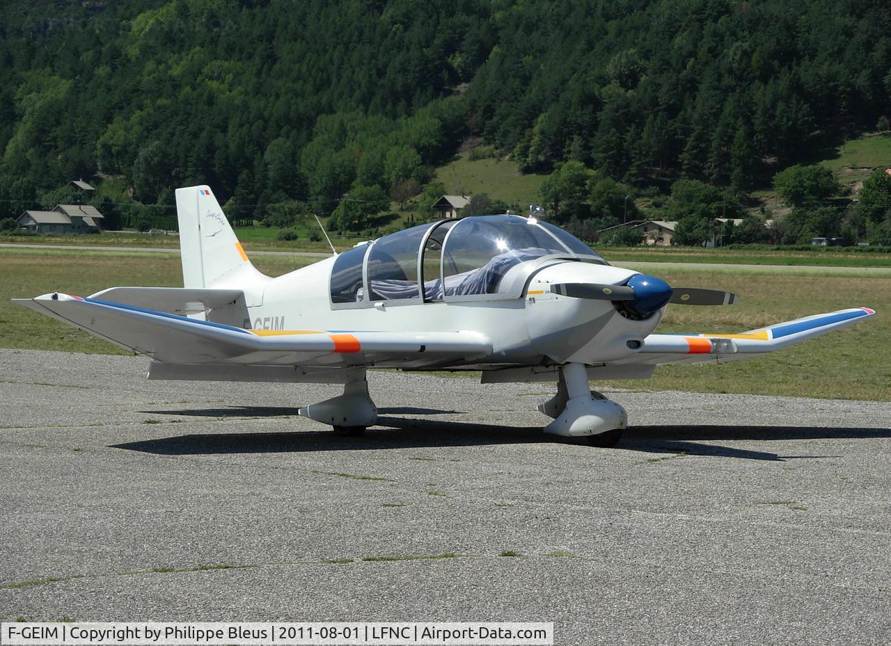 F-GEIM, Robin DR-400-180R Regent C/N 1694, Parking position with protected interior.