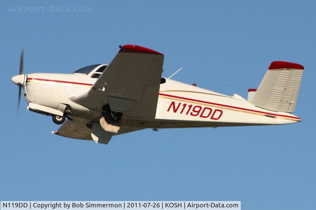 N119DD, 1952 Beech C35 Bonanza C/N D-3380, Departing Airventure 2011.