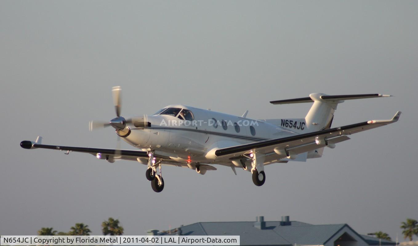 N654JC, 2002 Pilatus PC-12/45 C/N 437, PC-12