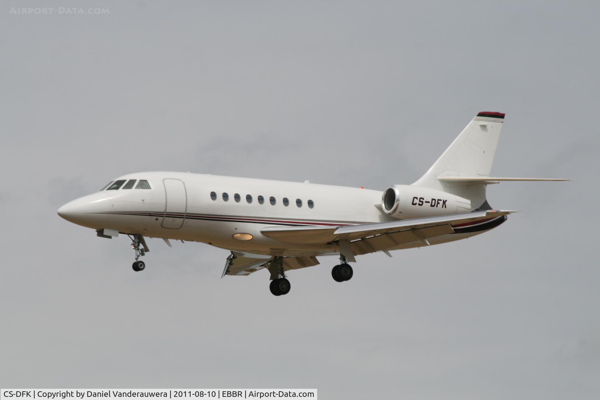 CS-DFK, 2006 Dassault Falcon 2000EX C/N 65, Arrival to RWY 25L