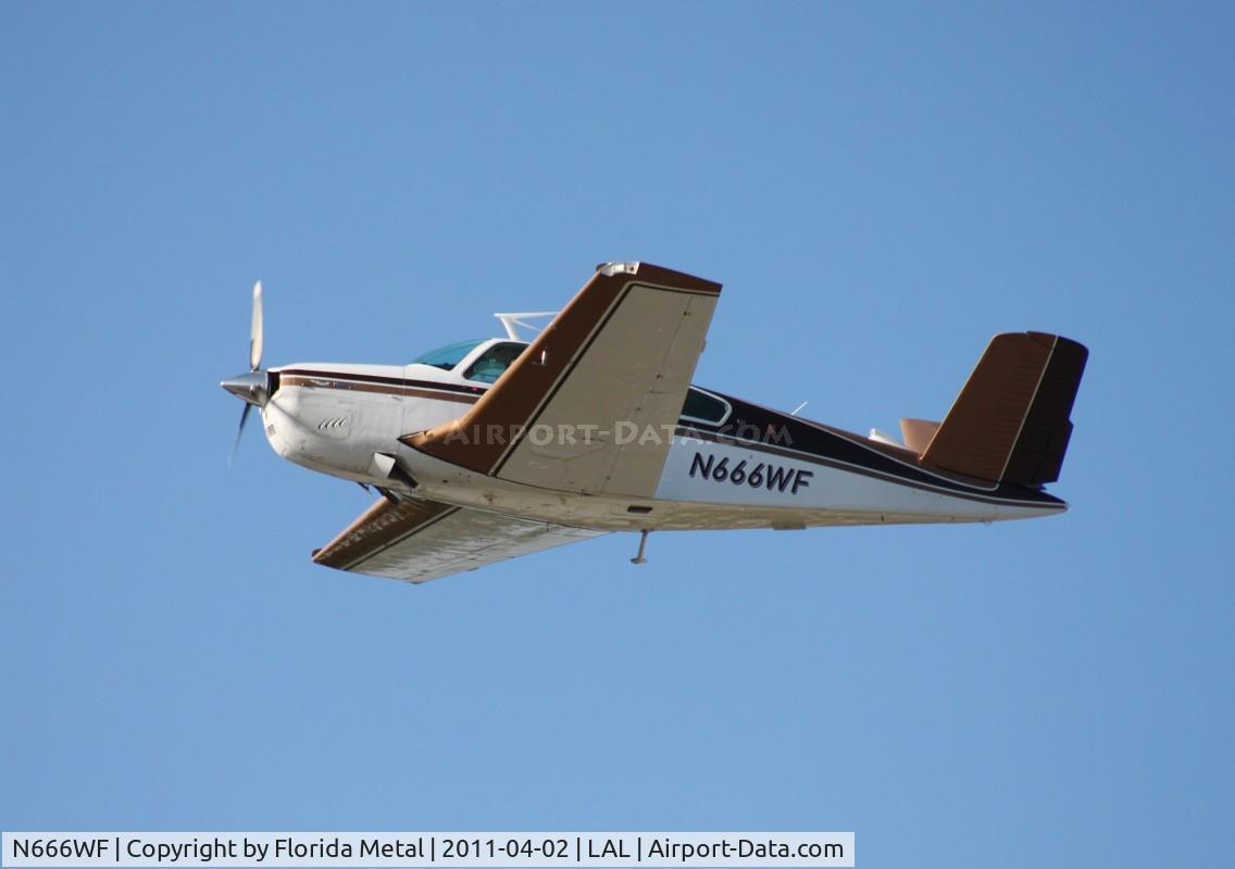 N666WF, 1976 Beech V35B Bonanza C/N D-9885, Beech V35B