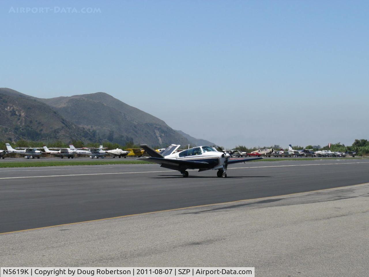 N5619K, 1964 Beech S35 Bonanza C/N D-7380, 1964 Beech S35 BONANZA, Continental IO-520-B 285 Hp, taxi off the active