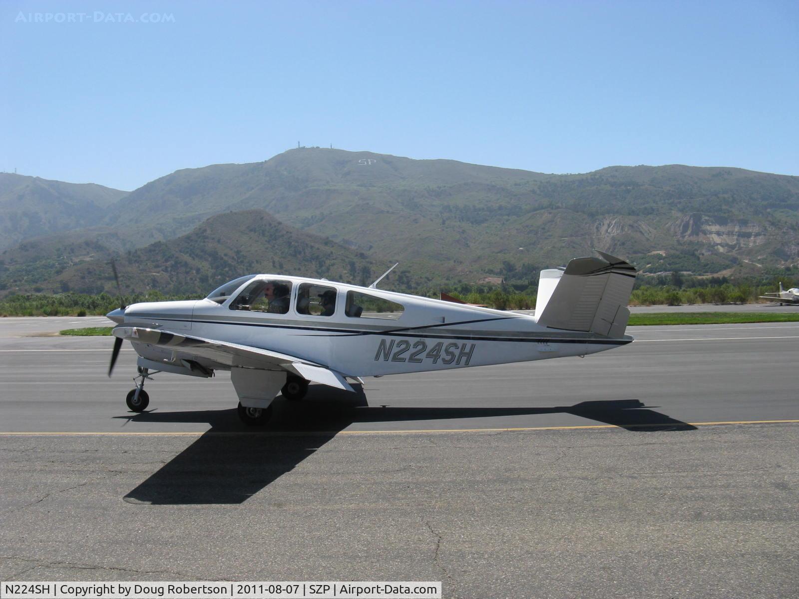 N224SH, 1970 Beech V35B Bonanza C/N D-9152, 1970 Beech V35B BONANZA, Continental IO-520-B 285 Hp, taxi