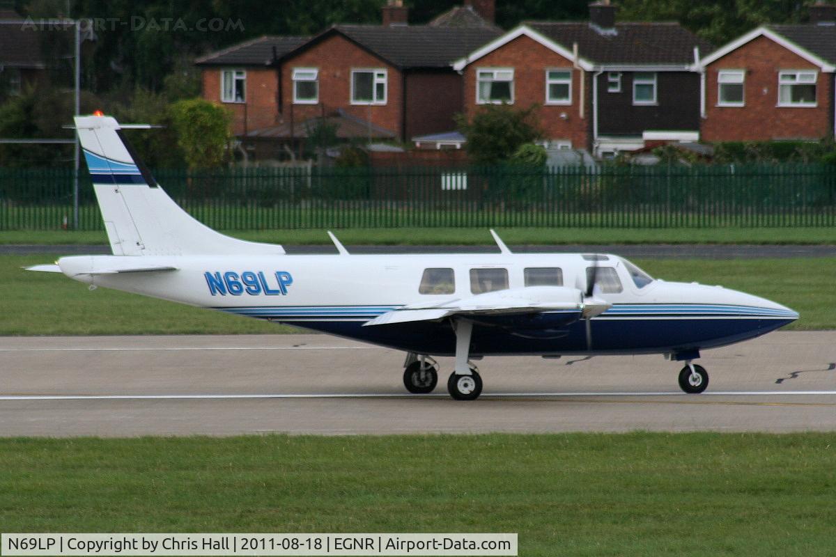 N69LP, 1978 Piper PA-60-601P Aerostar C/N 61P-0541-230, backtracking RW04
