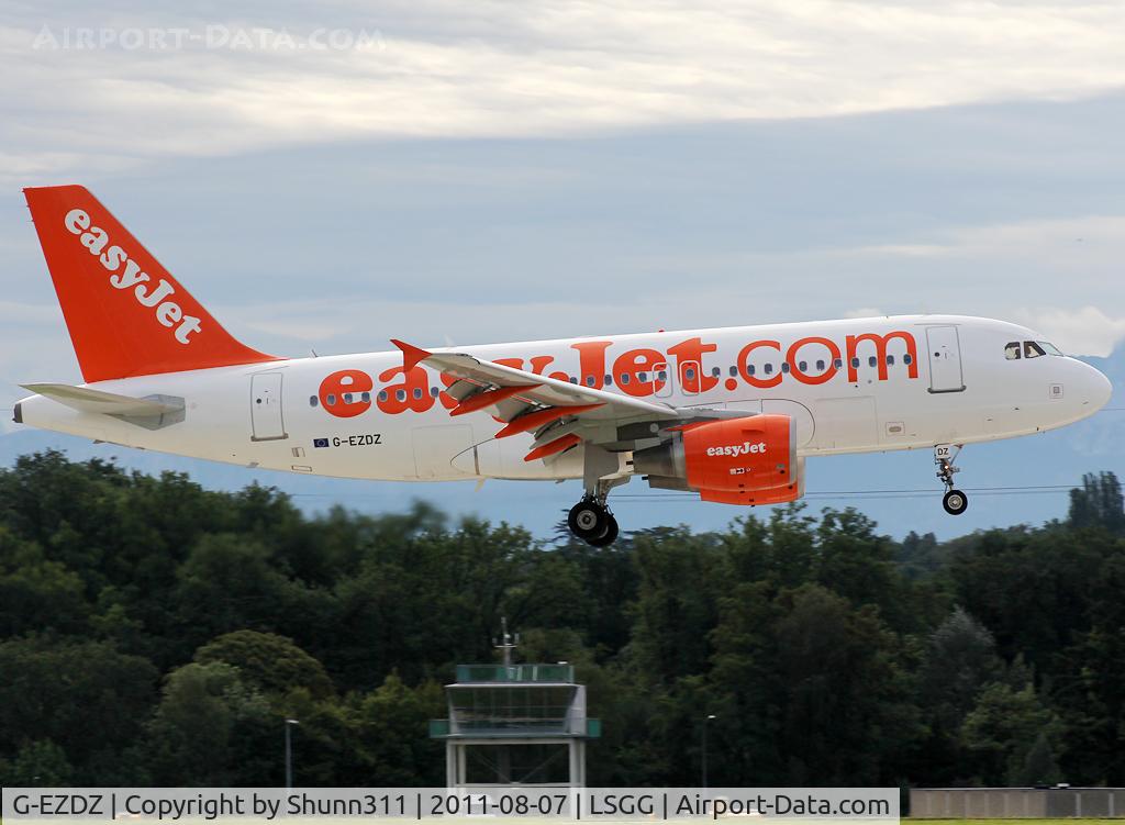 G-EZDZ, 2009 Airbus A319-111 C/N 3774, Landing rwy 23