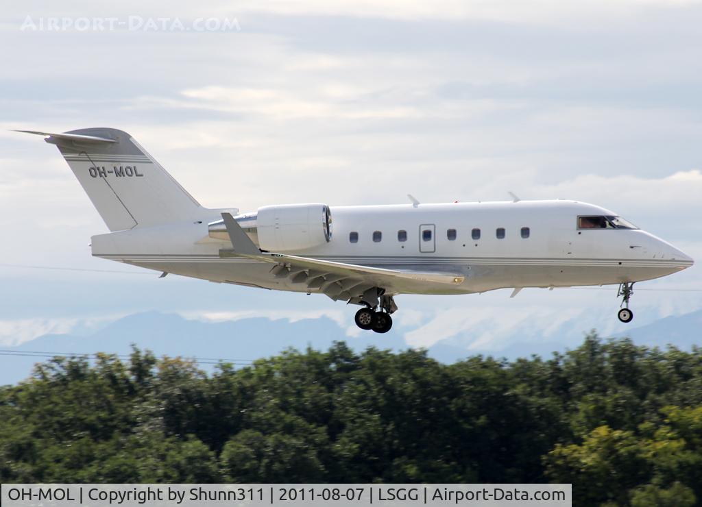 OH-MOL, 2006 Bombardier Challenger 604 (CL-600-2B16) C/N 5658, Landing rwy 23