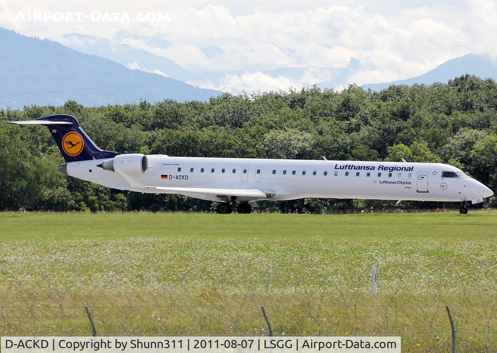 D-ACKD, 2006 Bombardier CRJ-900LR (CL-600-2D24) C/N 15080, Ready for take off rwy 23