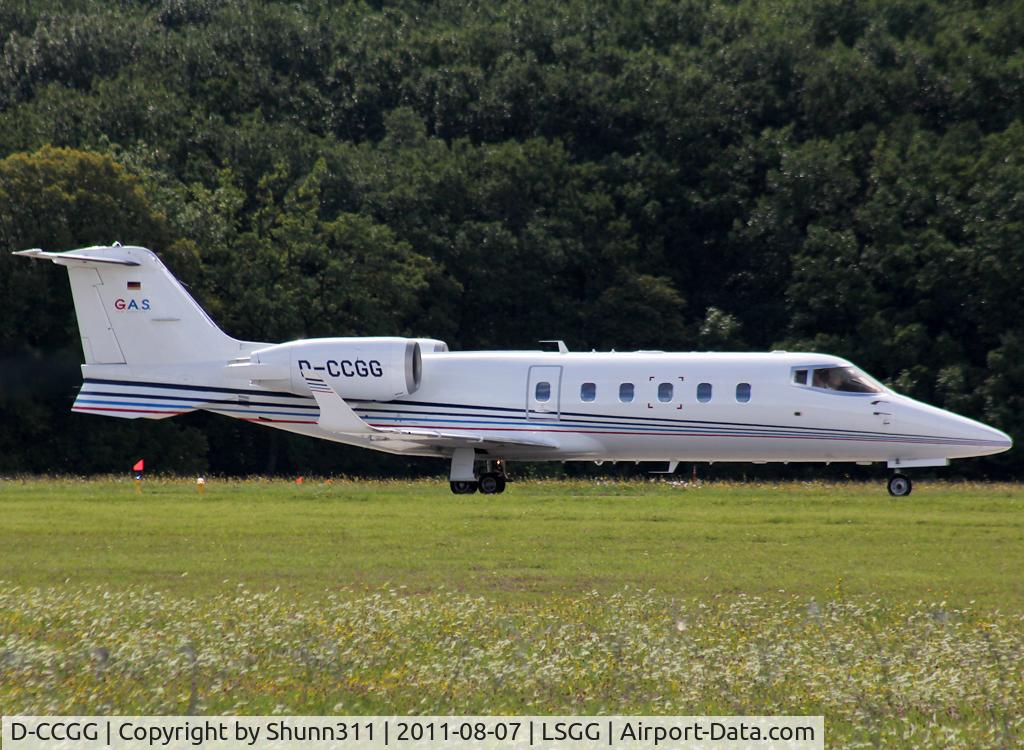 D-CCGG, 2002 Learjet 60 C/N 60-256, Ready for take off rwy 23