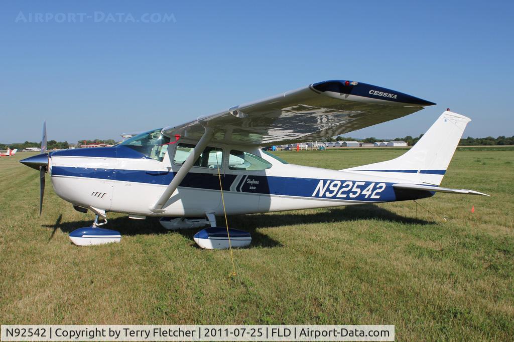 N92542, 1970 Cessna 182N Skylane C/N 18260252, 1970 Cessna 182N, c/n: 18260252 at Fond Du Lac