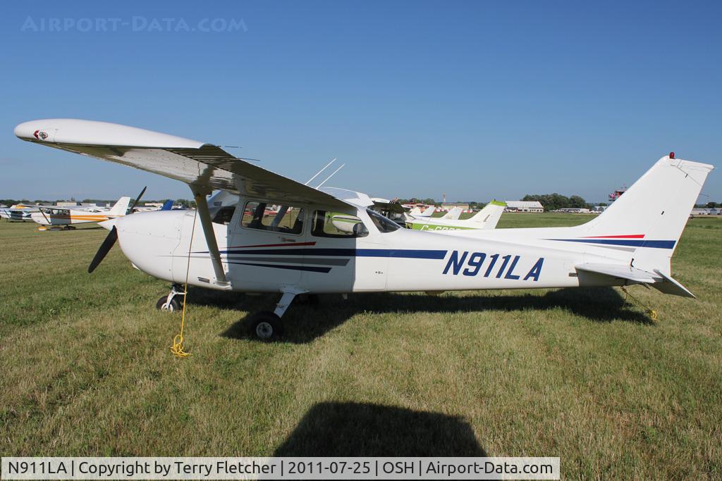 N911LA, 1998 Cessna 172R C/N 17280639, 1998 Cessna 172R, c/n: 17280639 at Fond Du Lac