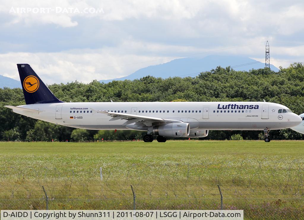 D-AIDD, 2010 Airbus A321-231 C/N 4585, Ready for take off rwy 23