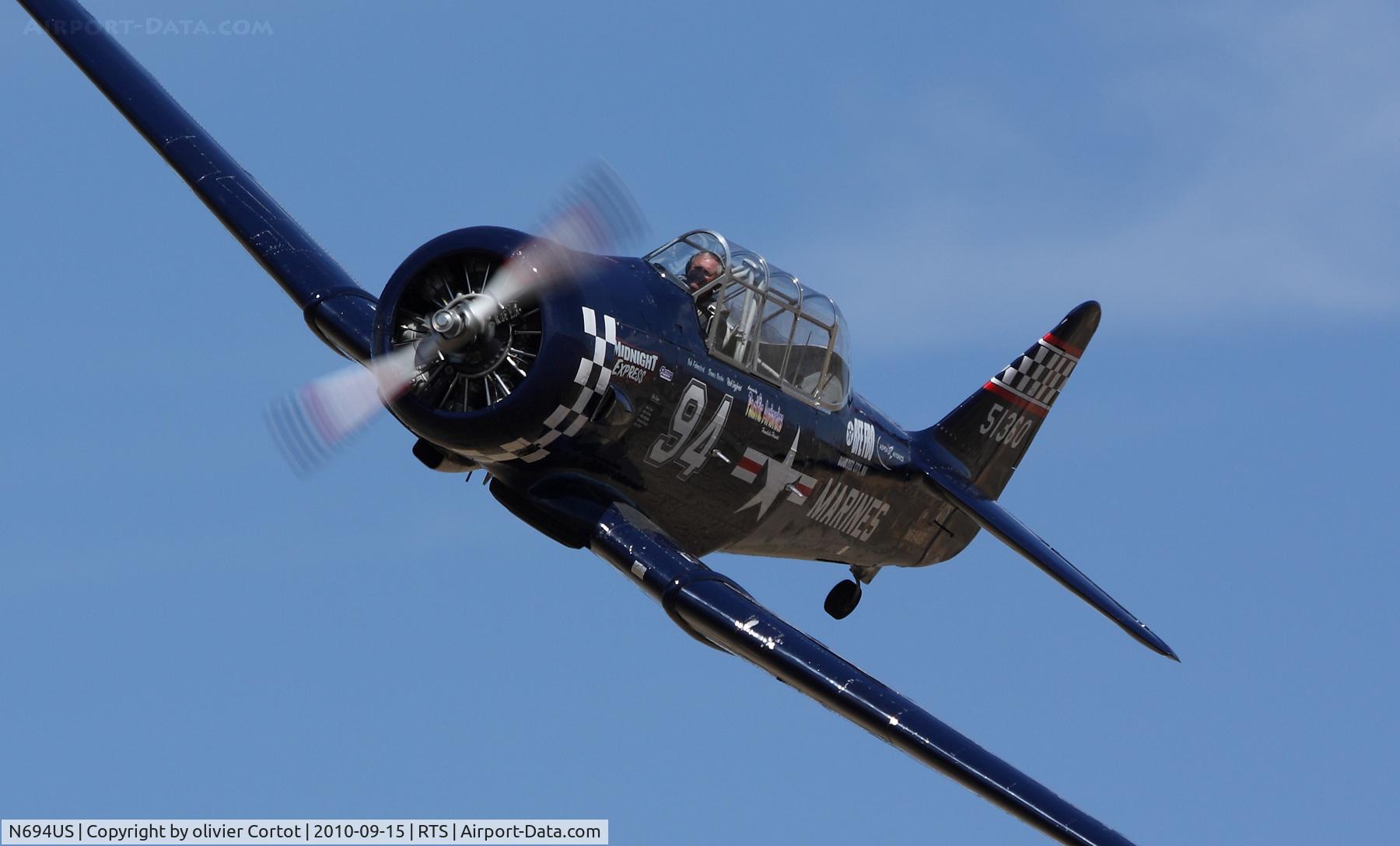 N694US, 1943 North American SNJ-4 Texan C/N 88-13627, comming closer, Reno air races 2010