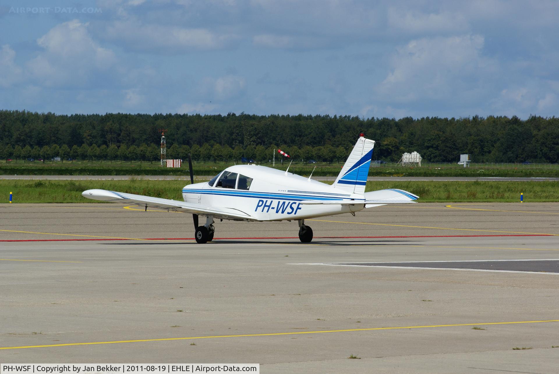PH-WSF, 1972 Piper PA-28-140 C/N 28-7325019, Platform Lelystad