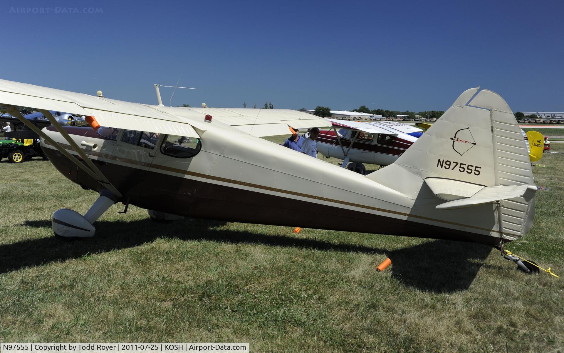 N97555, 1946 Stinson 108 Voyager C/N 108-555, AIRVENTURE 2011