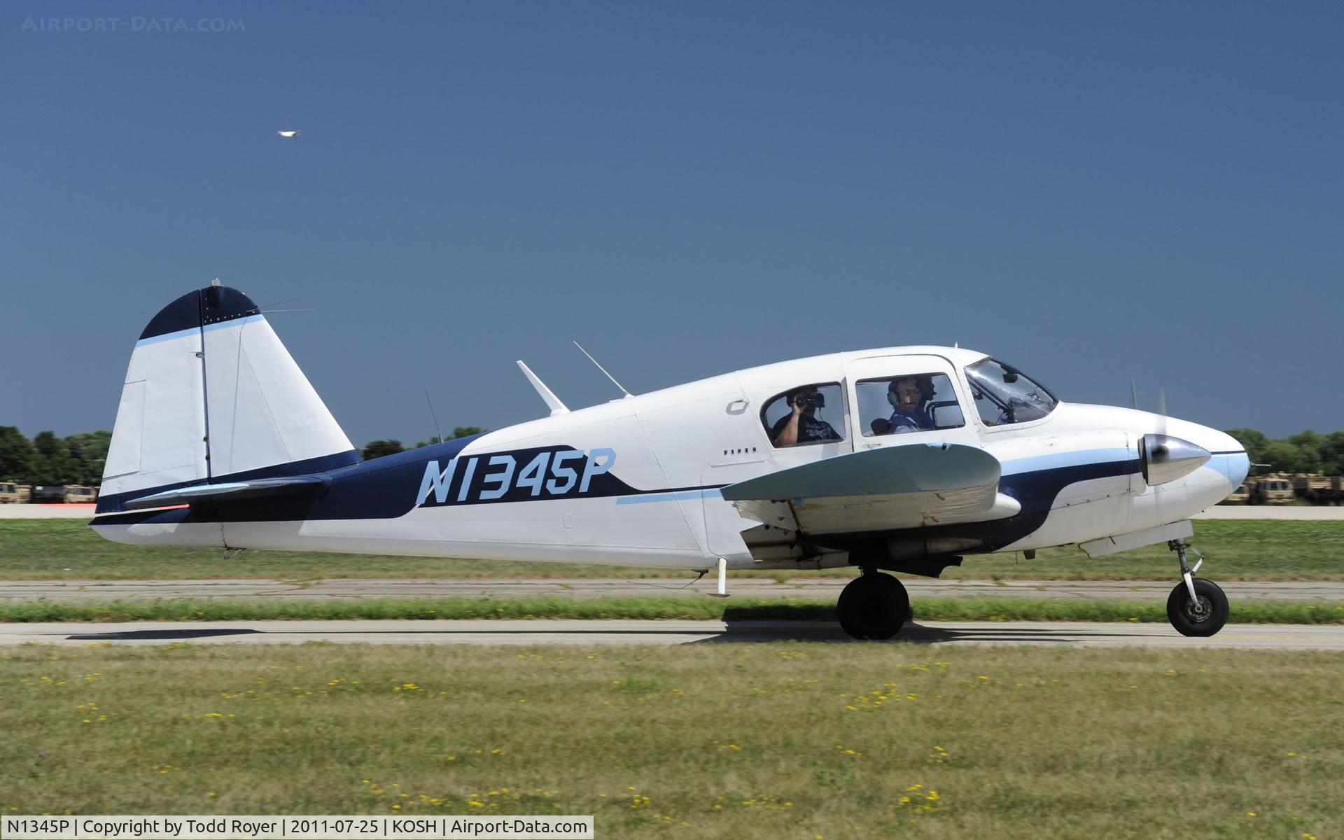 N1345P, 1955 Piper PA-23-150 Apache C/N 23-391, AIRVENTURE 2011