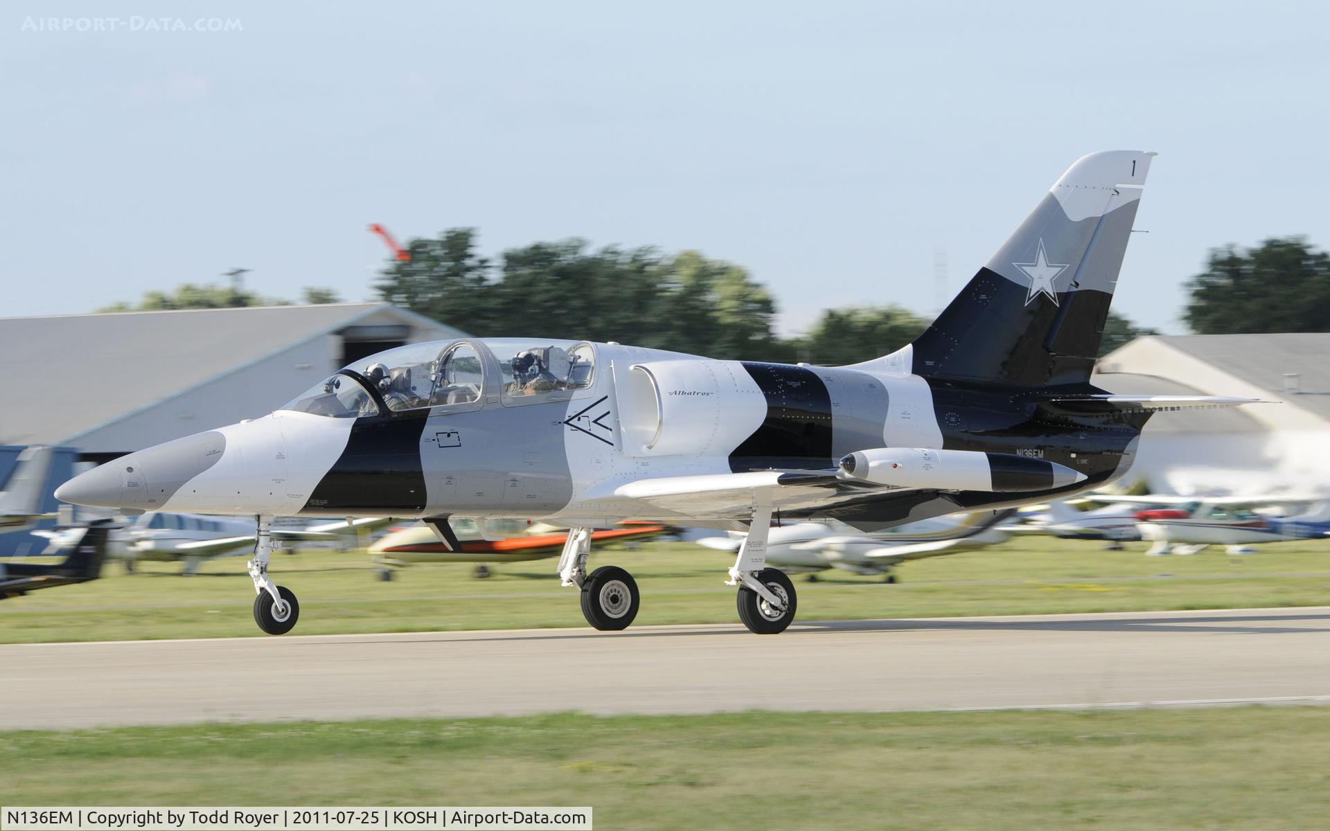 N136EM, 1984 Aero L-39C Albatros C/N 432917, AIRVENTURE 2011