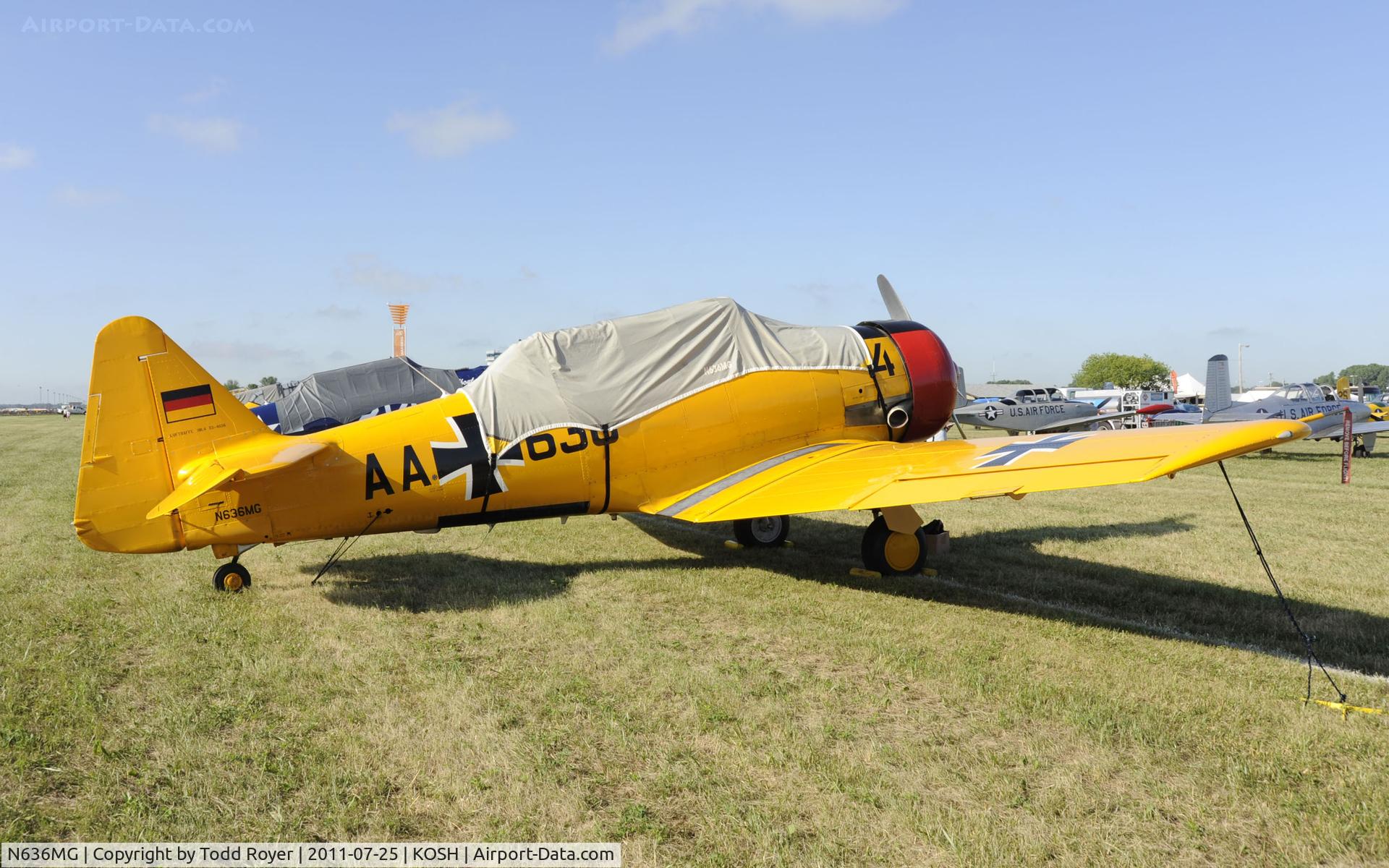 N636MG, 1954 Canadian Car & Foundry Harvard IV C/N CCF4-555, AIRVENTURE 2011
