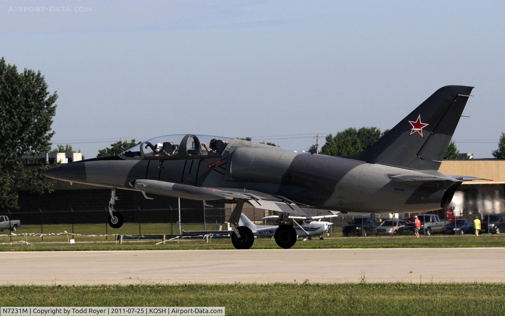 N7231M, 1976 Aero L-39 Albatros C/N 630642, AIRVENTURE 2011