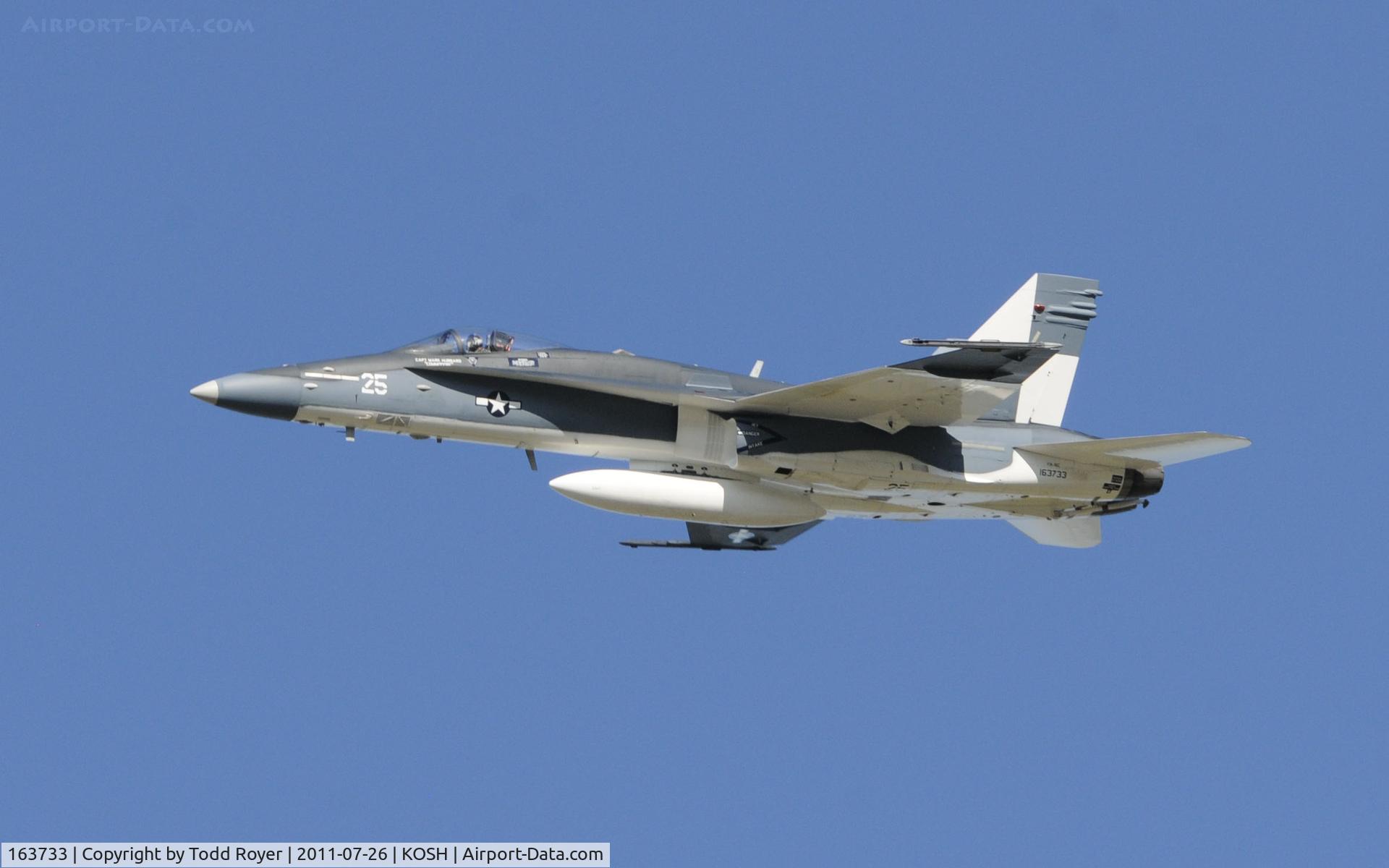 163733, 1989 McDonnell Douglas F/A-18C Hornet C/N 0803, AIRVENTURE 2011