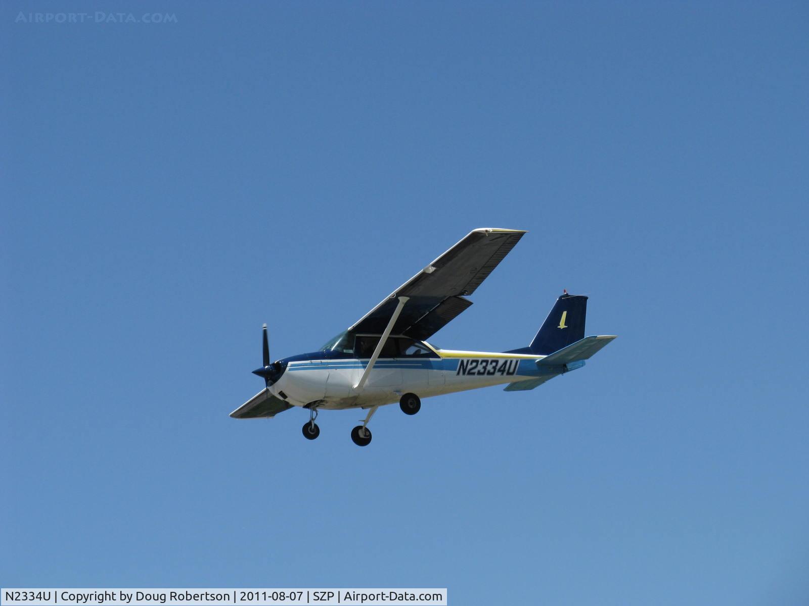 N2334U, 1962 Cessna 172D C/N 17249934, 1962 Cessna 172D SKYHAWK, Continental O-300 145 Hp 6 cylinder, on final Rwy 22