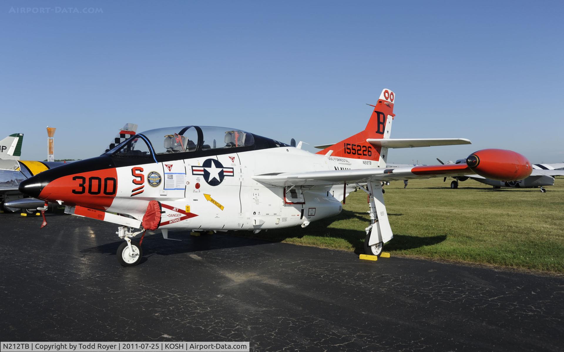 N212TB, 1968 Rockwell T-2B Buckeye C/N 310-21, AIRVENTURE 2011