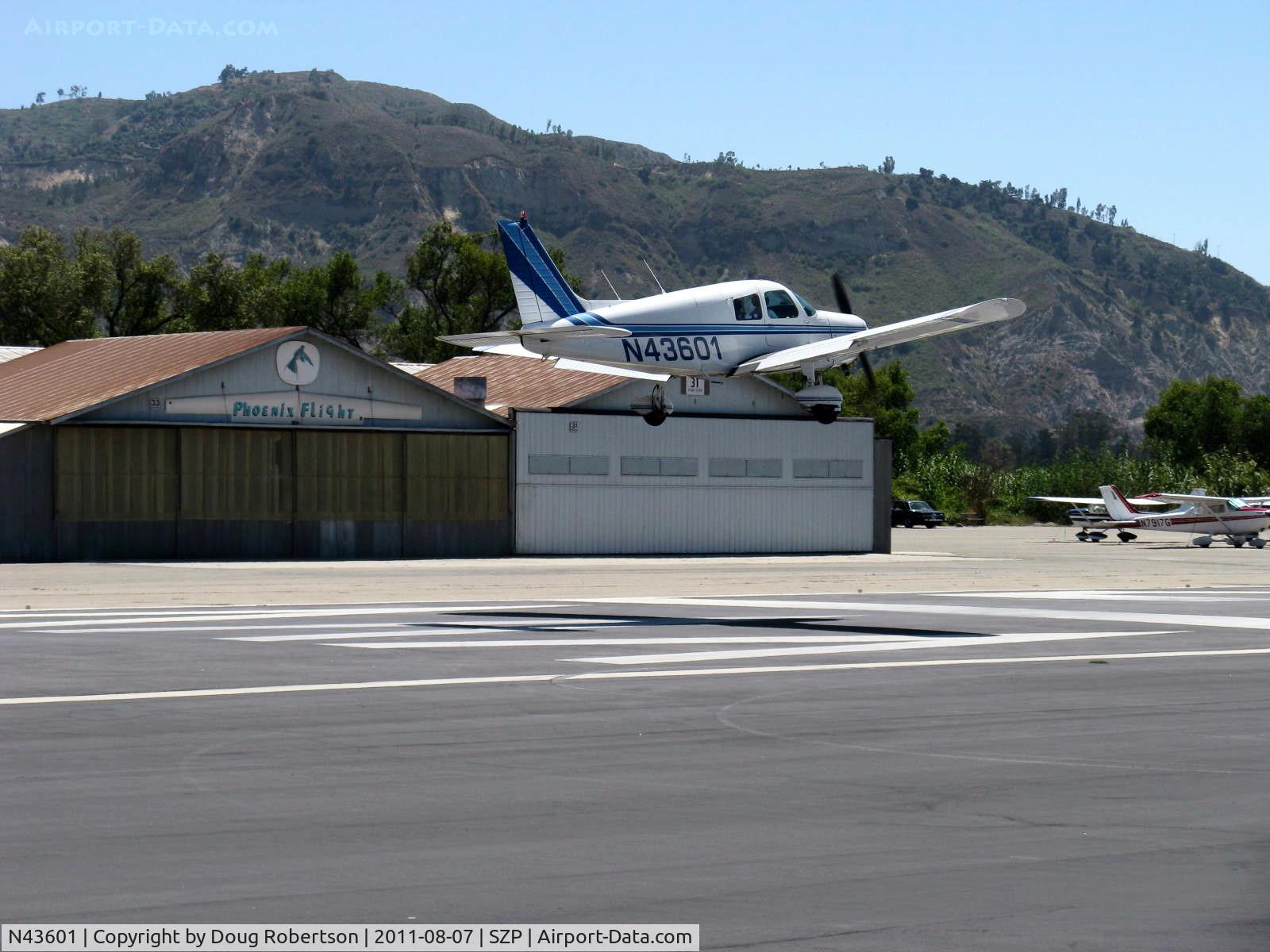 N43601, 1974 Piper PA-28-140 Cruiser C/N 28-7425381, 1974 Piper PA-28-140 CRUISER, Lycoming O&VO-360 180 Hp performance upgrade, on final Rwy 22