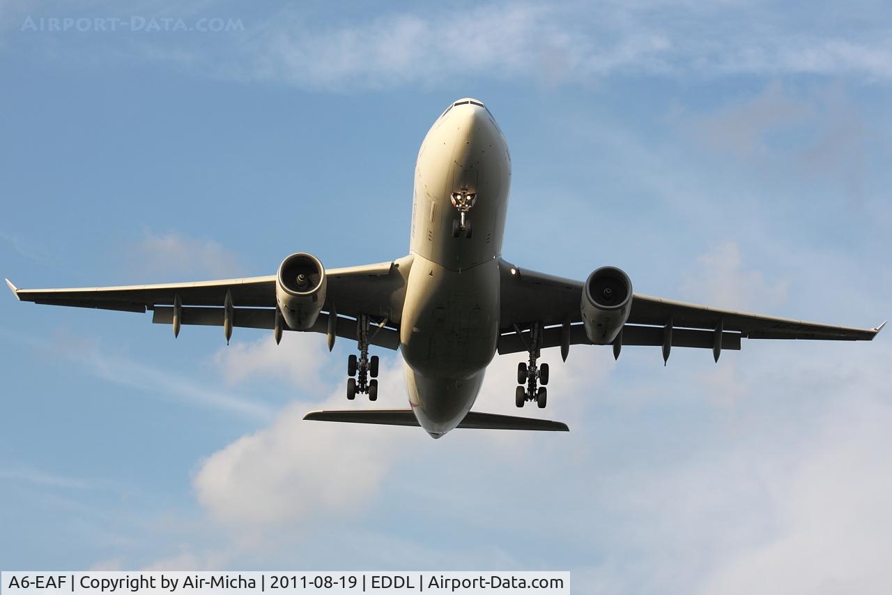 A6-EAF, 2001 Airbus A330-243 C/N 392, Emirates, Airbus A330-243, CN: 0392