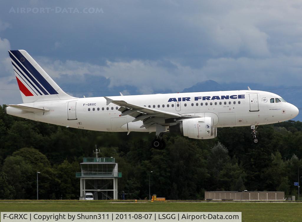 F-GRXC, 2002 Airbus A319-111 C/N 1677, Landing rwy 23