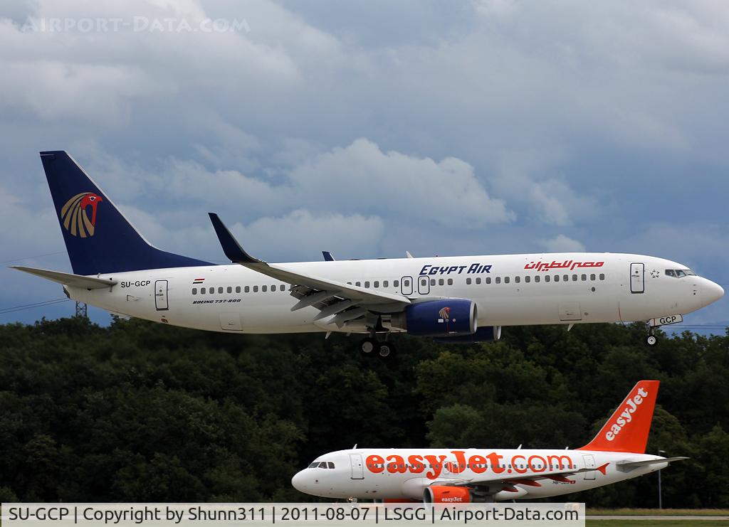 SU-GCP, 2007 Boeing 737-866 C/N 35560, Landing rwy 23 still in old c/s...