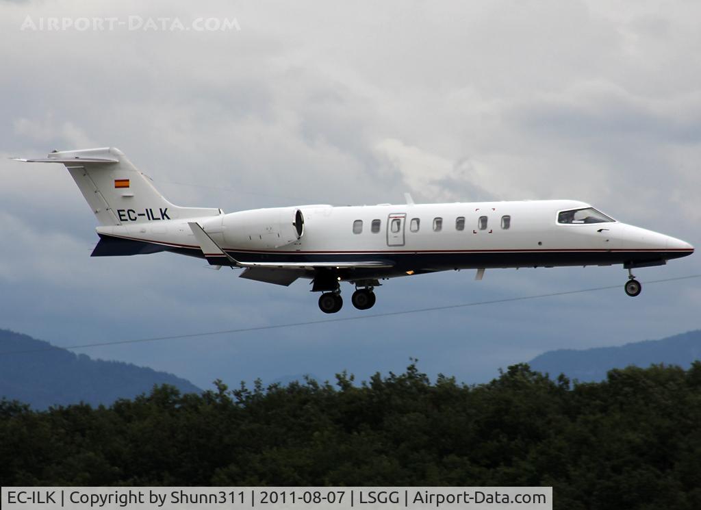 EC-ILK, 1999 Learjet 45 C/N 45-064, Landing rwy 23
