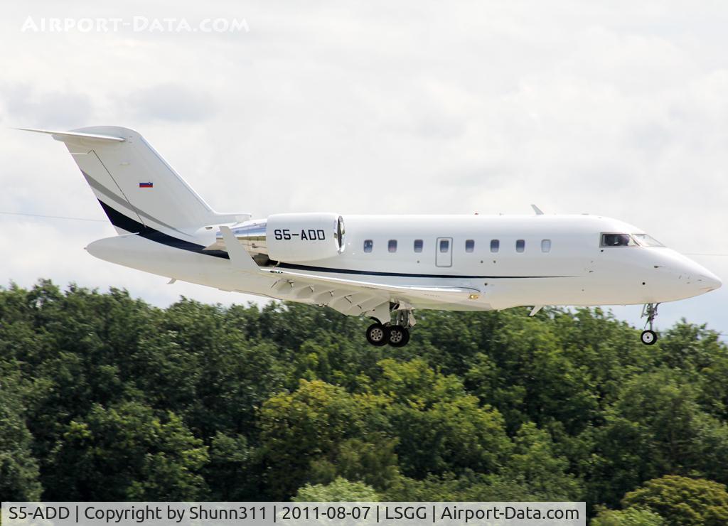 S5-ADD, Canadair Challenger 605 (CL-600-2B16) C/N 5757, Landing rwy 23