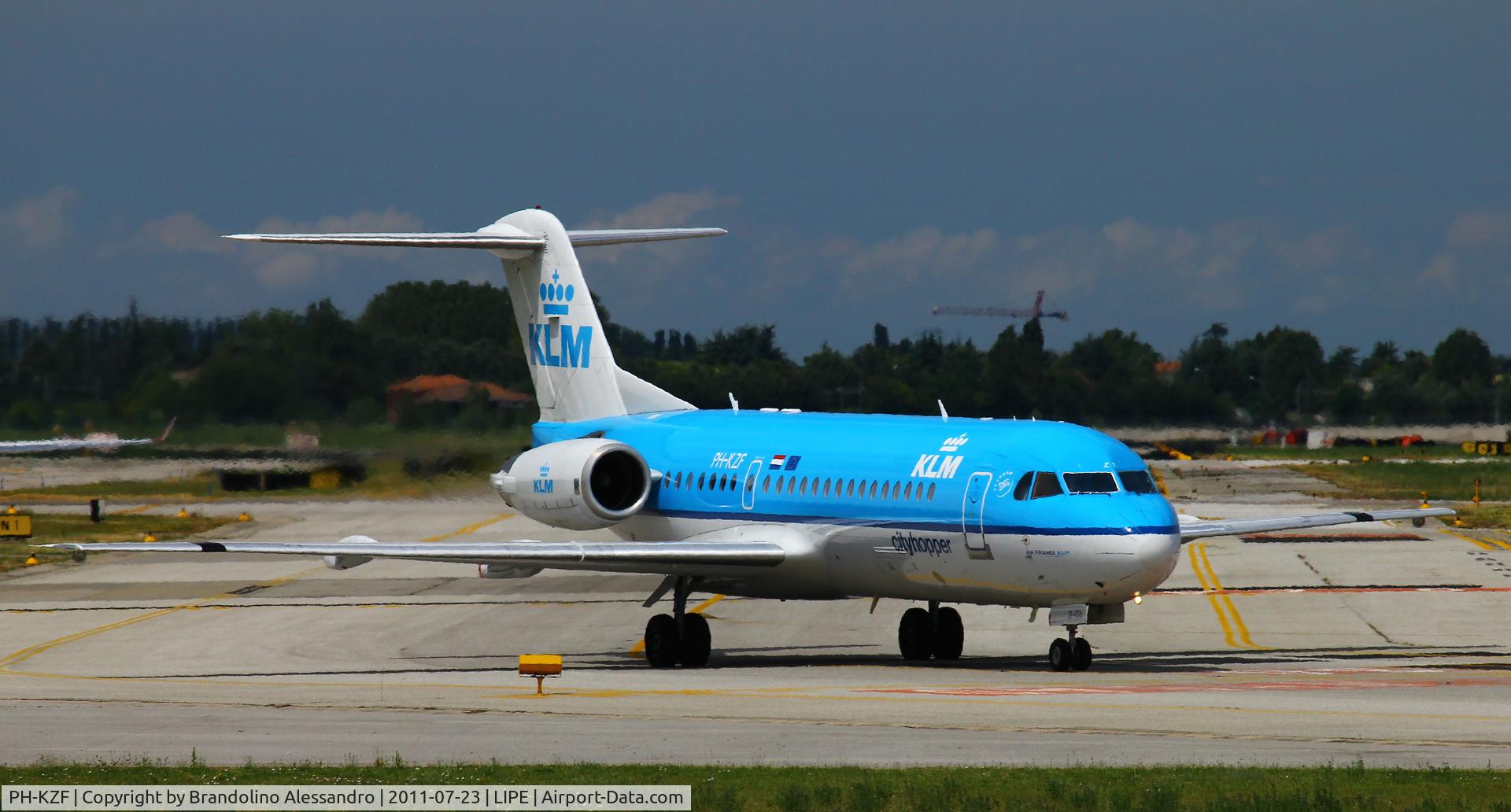 PH-KZF, 1996 Fokker 70 (F-28-0070) C/N 11577, Taxiing for RWY30 
Bologn G.Marconi Airport