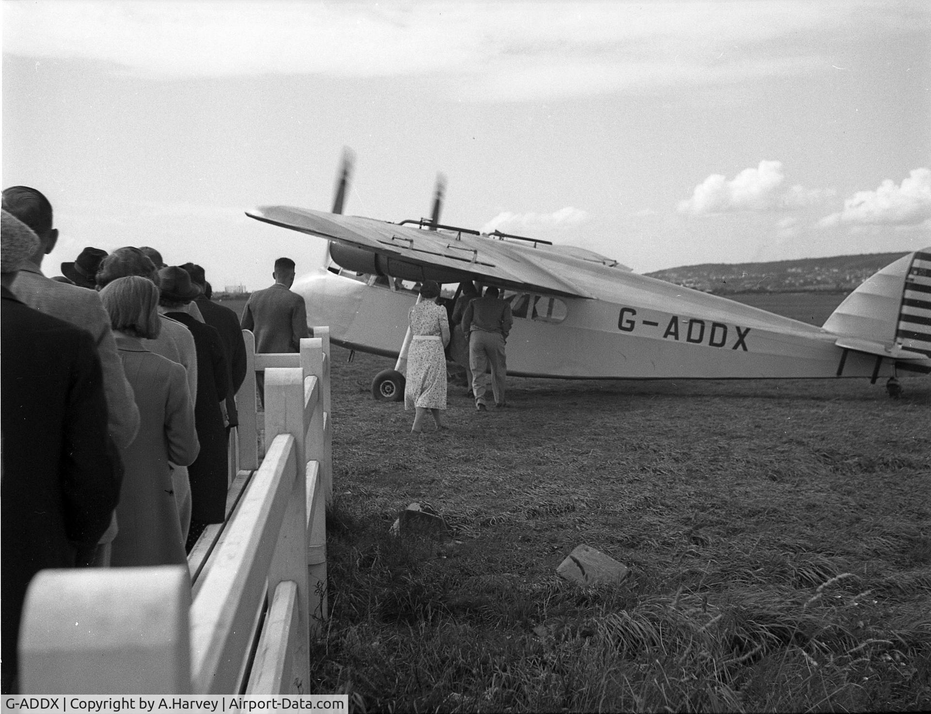 G-ADDX, Short S16 Scion 2 C/N S.794, G-ADDX at Weston Super Mare, flying trips round the bay. 1930s