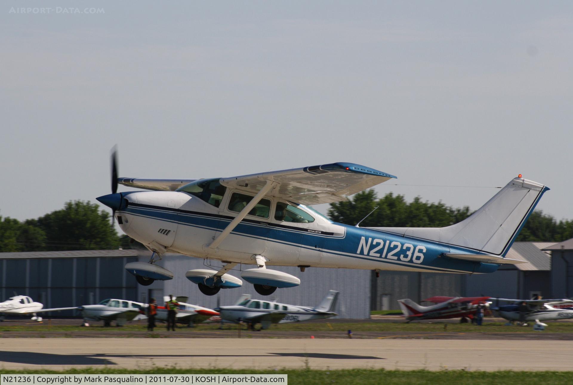 N21236, 1972 Cessna 182P Skylane C/N 18261506, Cessna 182P