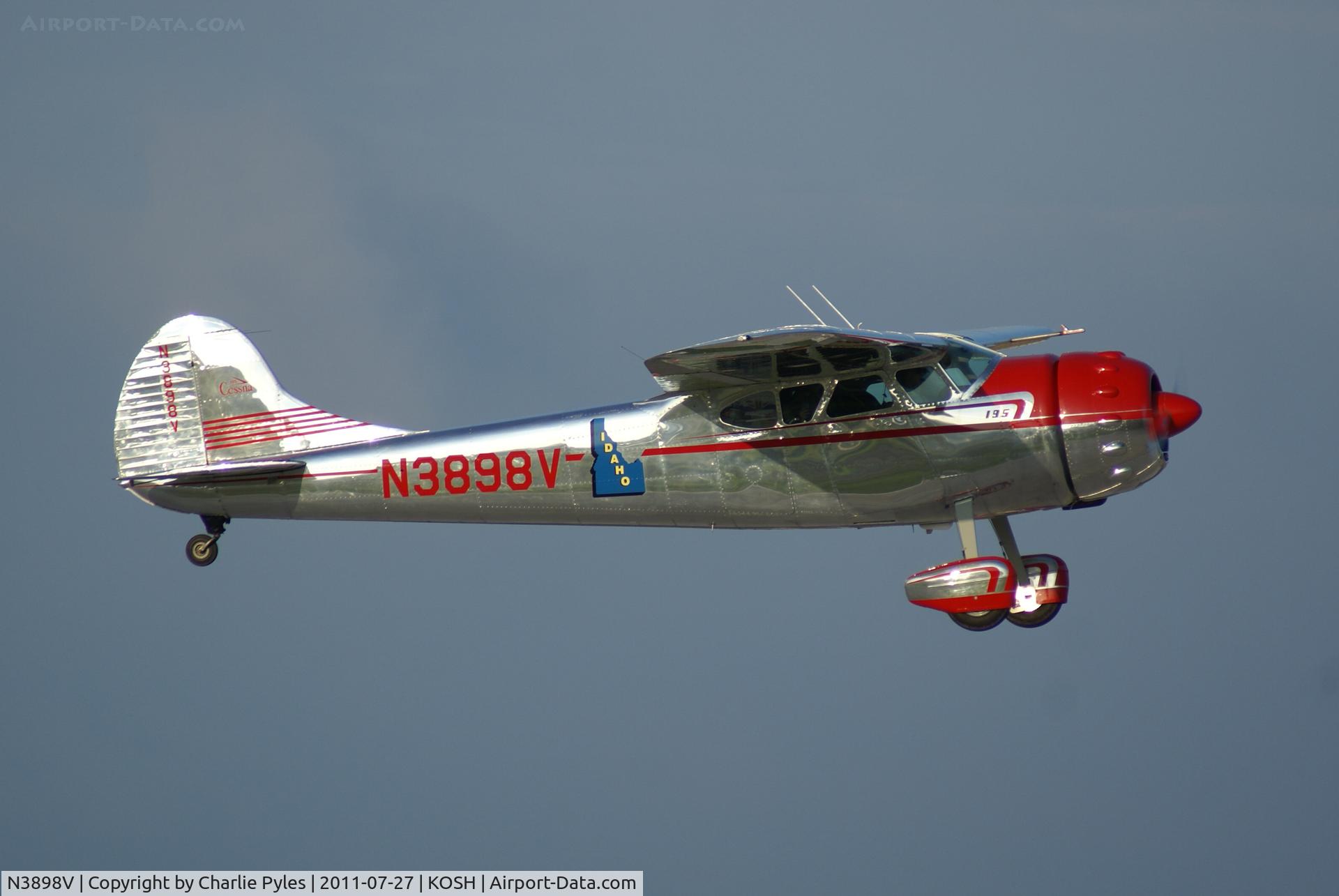 N3898V, 1949 Cessna 195 C/N 7376, -
