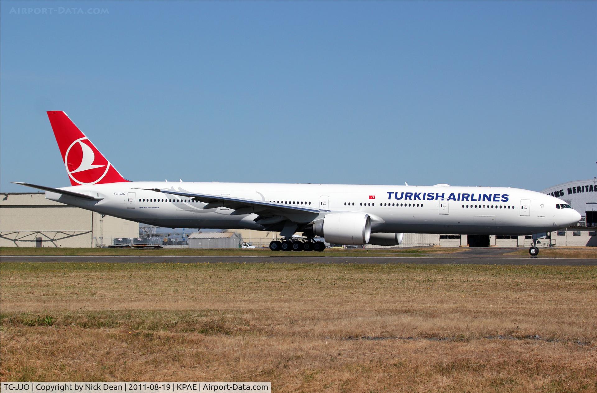 TC-JJO, 2011 Boeing 777-3F2/ER C/N 40796, KPAE/PAE THY6900 taxying to 34L for departure to LTBA/IST this afternoon