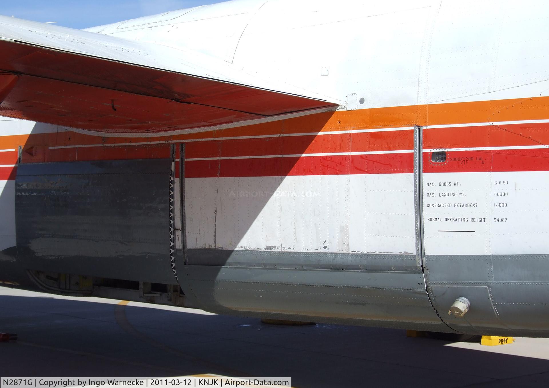 N2871G, Consolidated Vultee P4Y-2 Privateer C/N 66302, Consolidated PB4Y-2 Privateer (converted to water bomber) at the 2011 airshow at El Centro NAS, CA