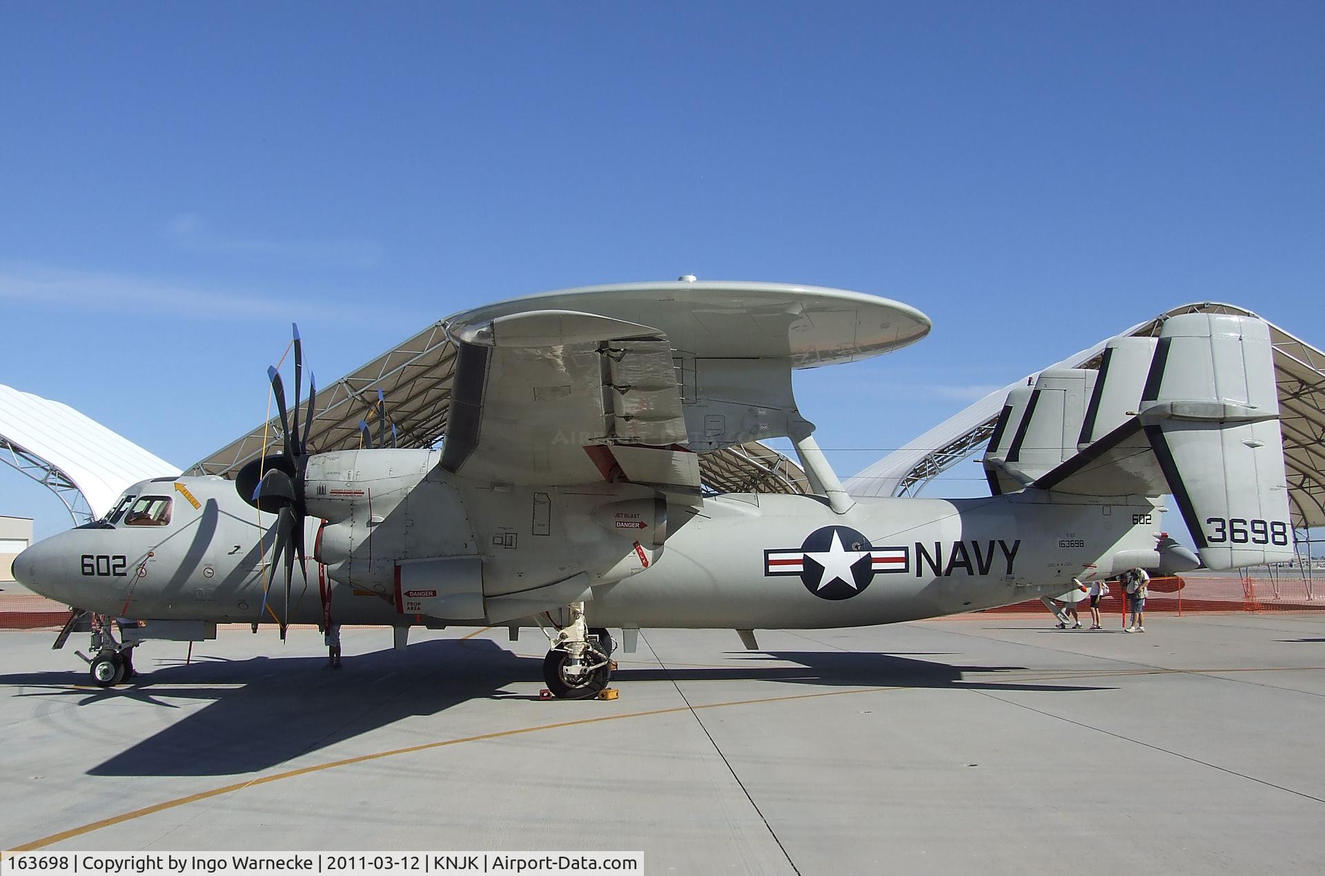 163698, Grumman E-2C Hawkeye Group 1 C/N A52-138, Grumman E-2C Hawkeye of the US Navy at the 2011 airshow at El Centro NAS, CA