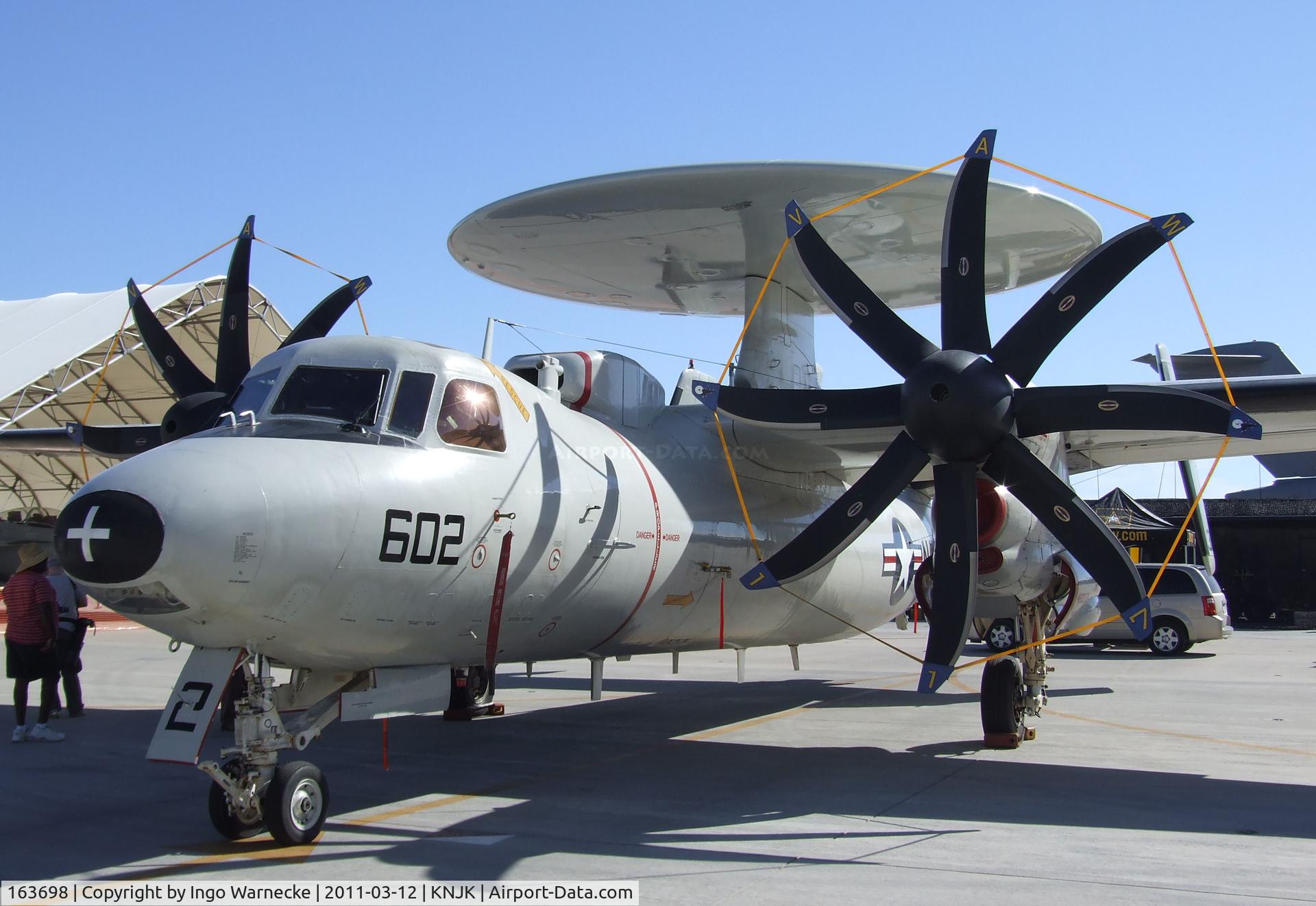 163698, Grumman E-2C Hawkeye Group 1 C/N A52-138, Grumman E-2C Hawkeye of the US Navy at the 2011 airshow at El Centro NAS, CA