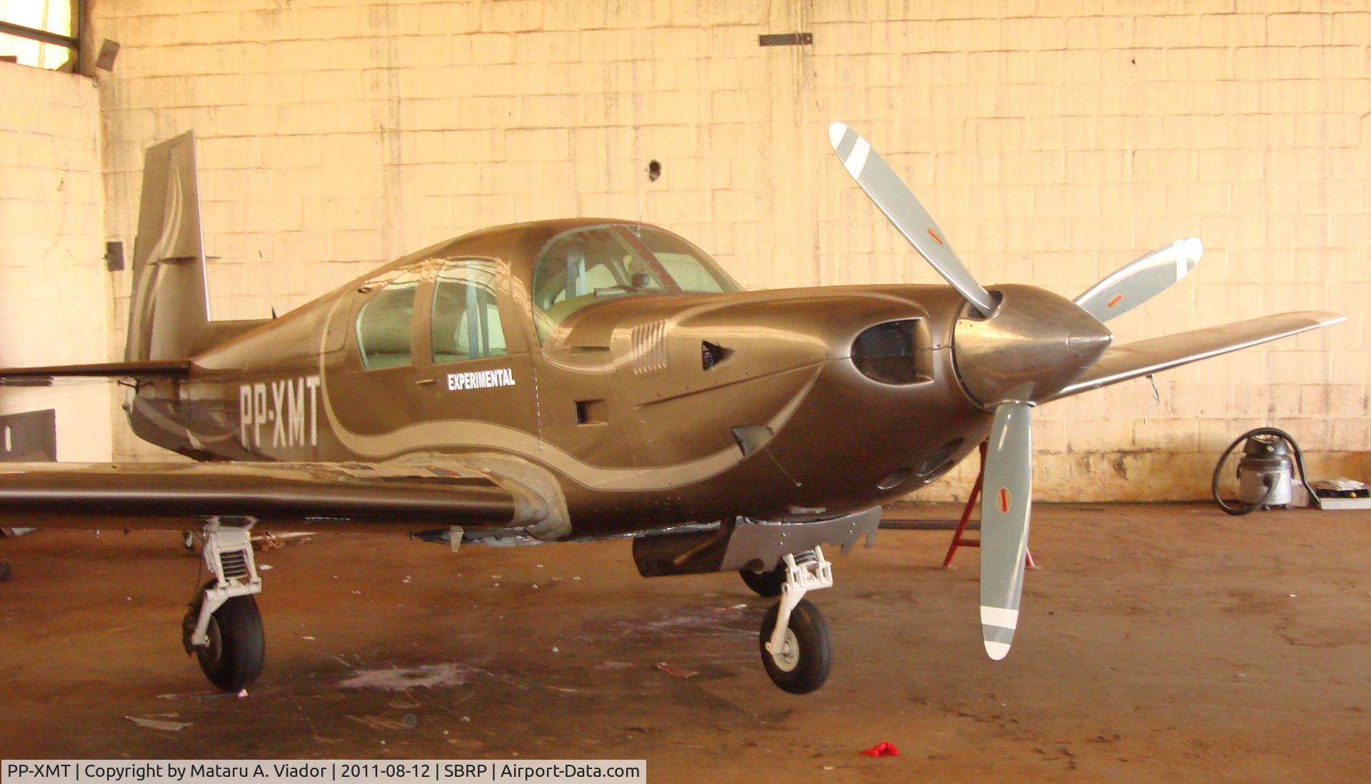 PP-XMT, Mooney M20B Mark 21 C/N 001, A 350HP turbo modification of this vintage Mooney (probably a M20B or M20C), with no airframe modification.
Somebody will get hurt flying this beast...