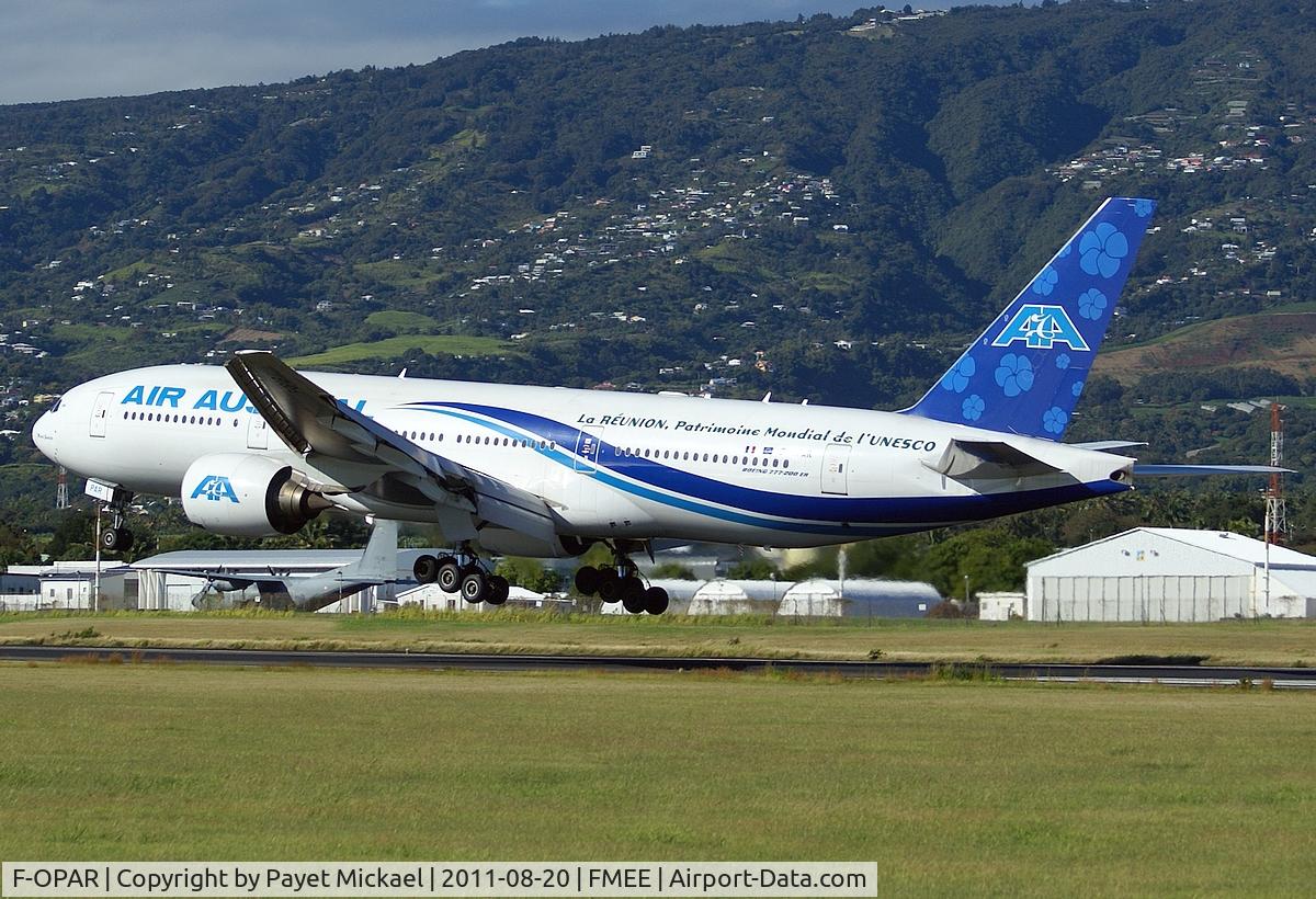 F-OPAR, 1999 Boeing 777-2Q8/ER C/N 29908, Landing rwy 14