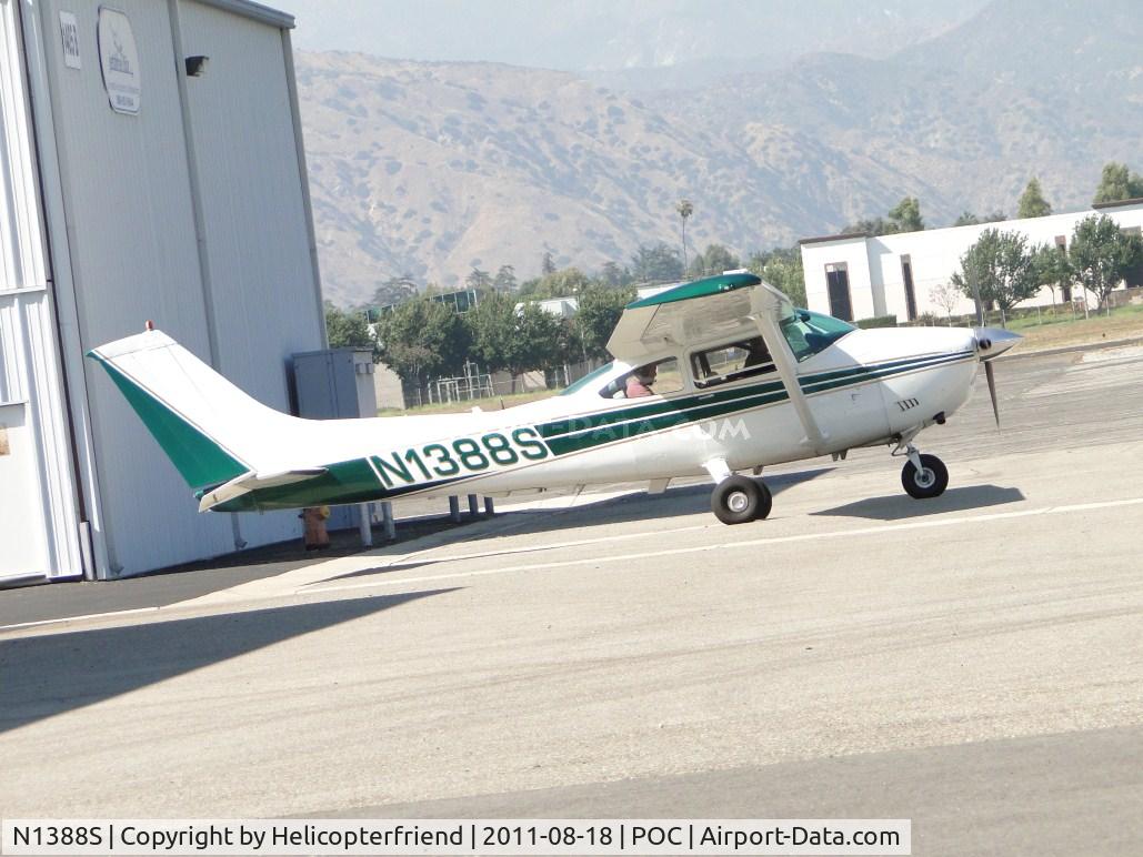 N1388S, 1976 Cessna 182P Skylane C/N 18264949, Departing hanger area getting ready for photo flight