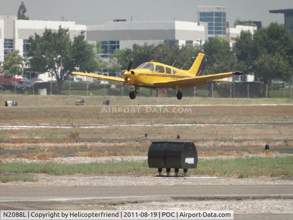 N2088L, 1978 Piper PA-28-161 Warrior C/N 28-7916240, On final for touch & go on runway 26L