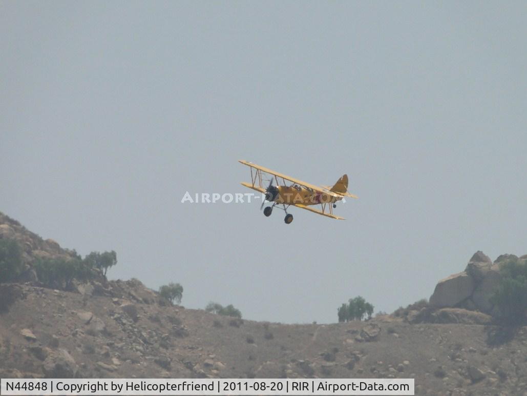 N44848, 1941 Naval Aircraft Factory N3N-3 C/N 4477, Starting to turn base leg