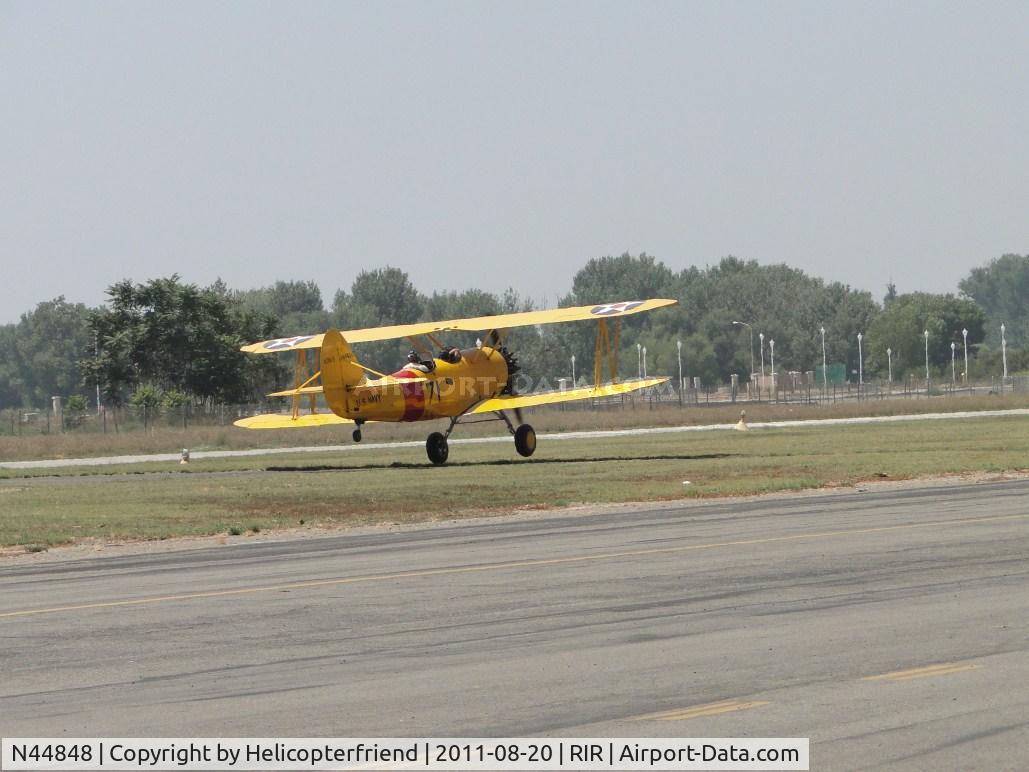 N44848, 1941 Naval Aircraft Factory N3N-3 C/N 4477, Approaching touchdown on the grassy area between runway & taxiway