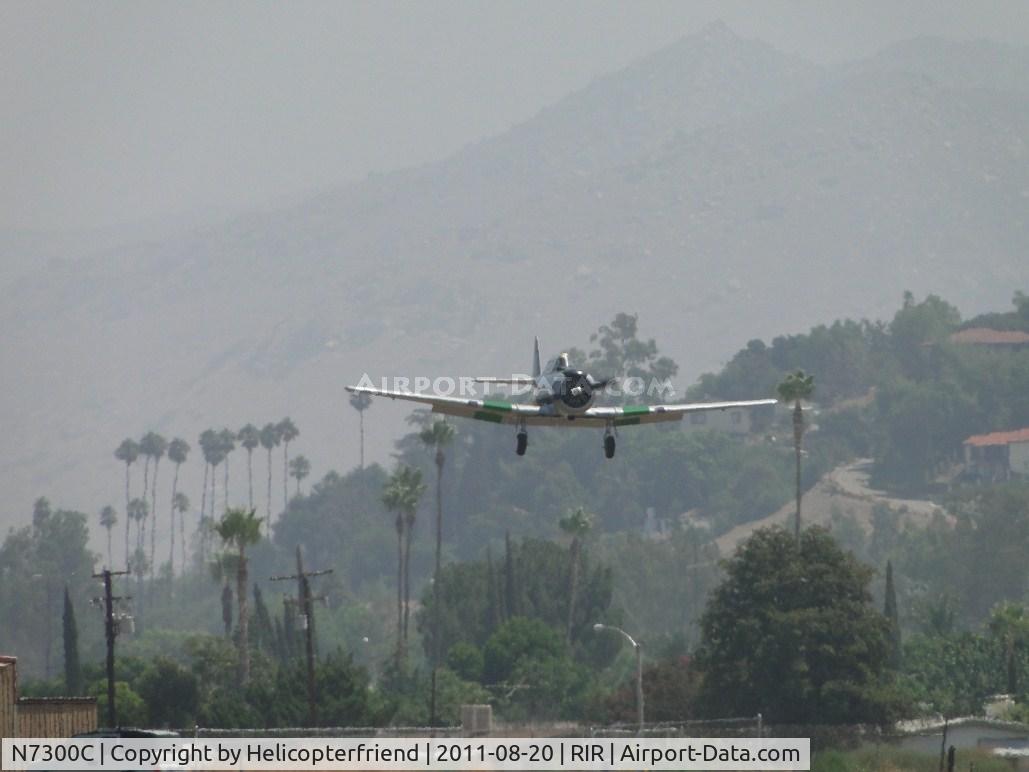 N7300C, 1958 North American AT-6D Harvard II C/N 43763, On final