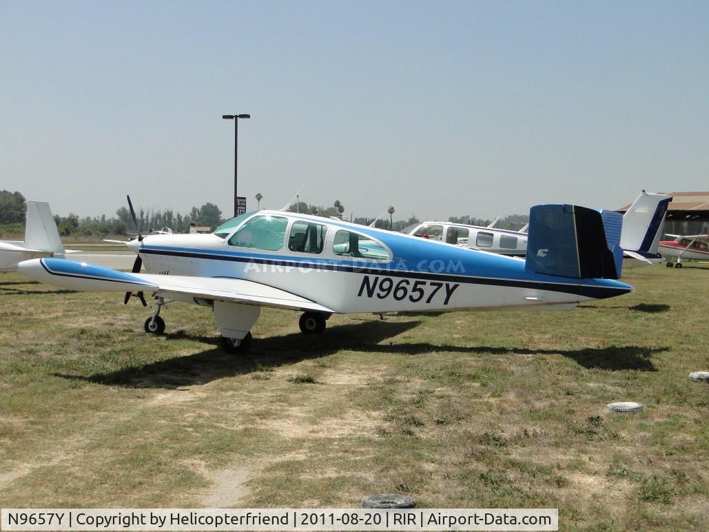 N9657Y, 1962 Beech P35 Bonanza C/N D-7072, Parked in the grass