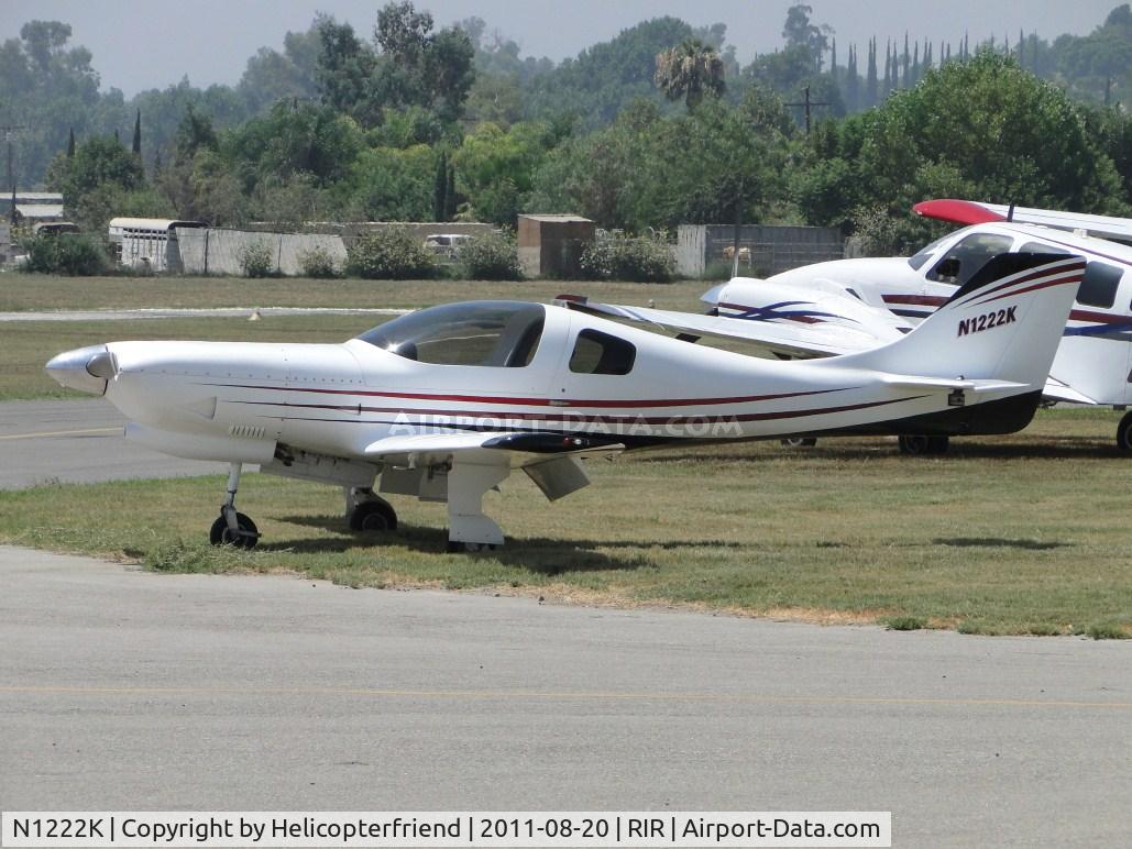 N1222K, 2000 Lancair 320 C/N 358-320-116, Parked in the grass